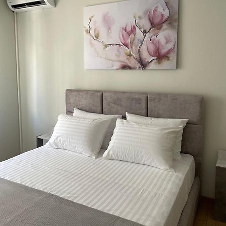 Spacious Apartment Near Panormou Metro Athens Ngoại thất bức ảnh