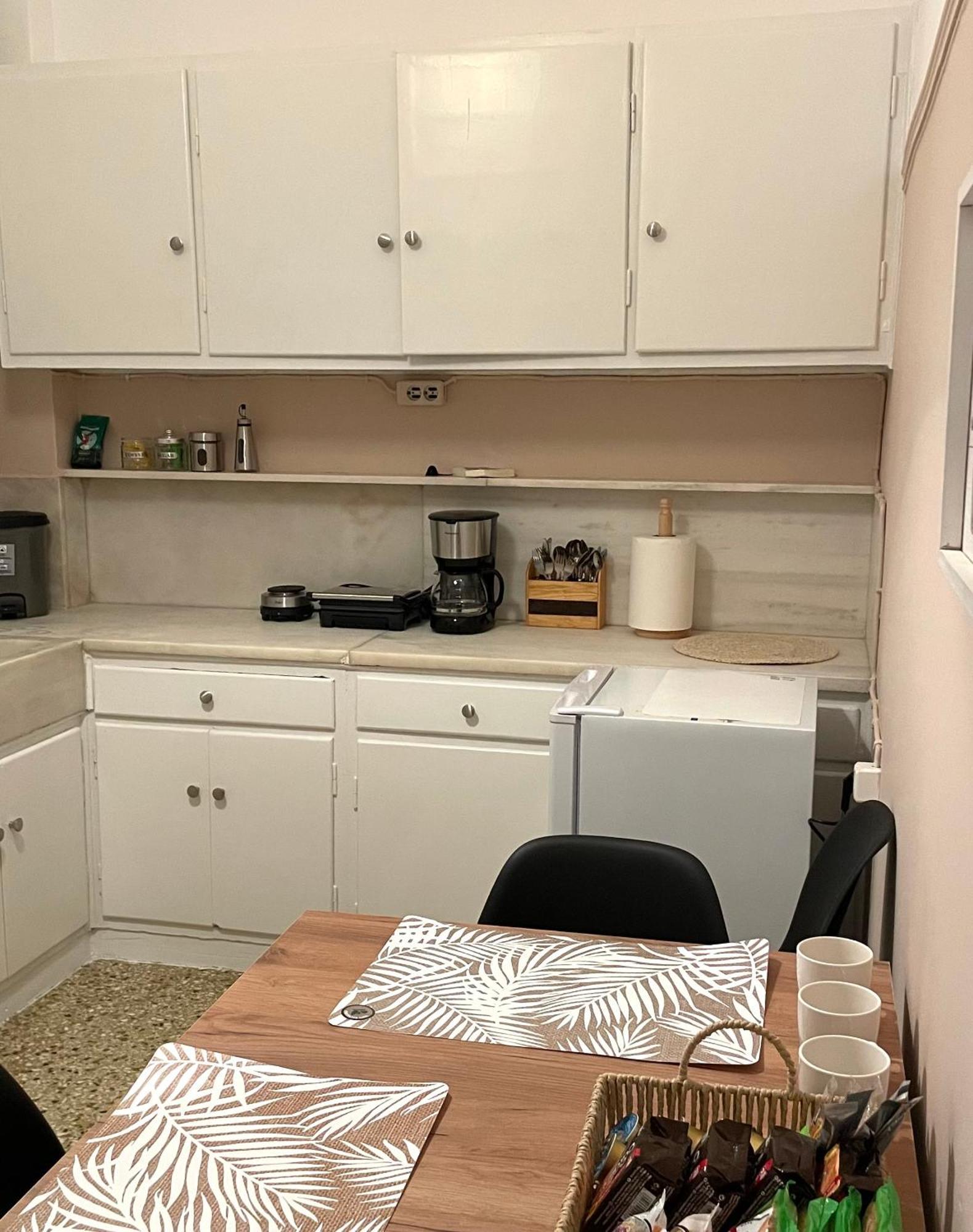 Spacious Apartment Near Panormou Metro Athens Ngoại thất bức ảnh