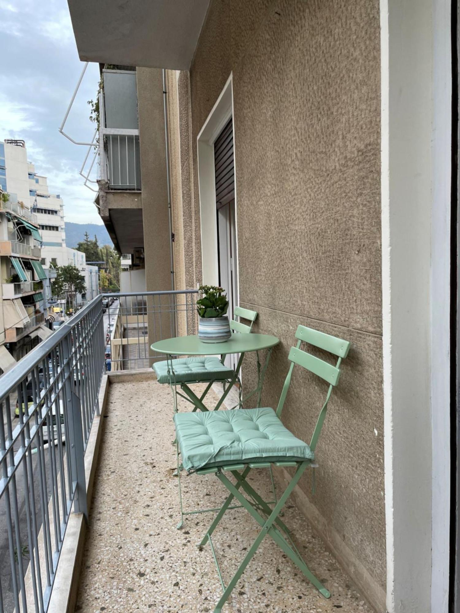 Spacious Apartment Near Panormou Metro Athens Ngoại thất bức ảnh